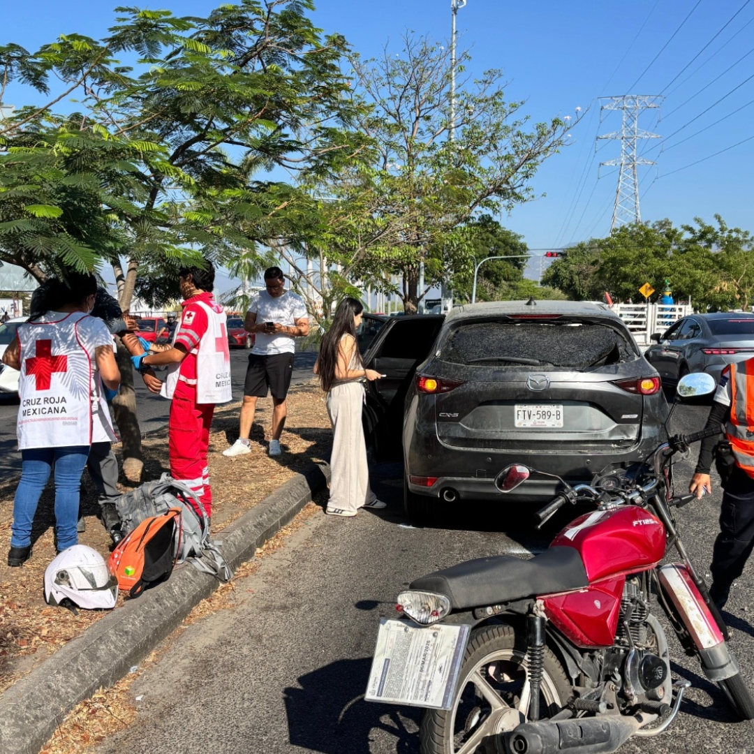 Motociclista resulta lesionado tras choque por alcance en el Tercer Anillo Periférico