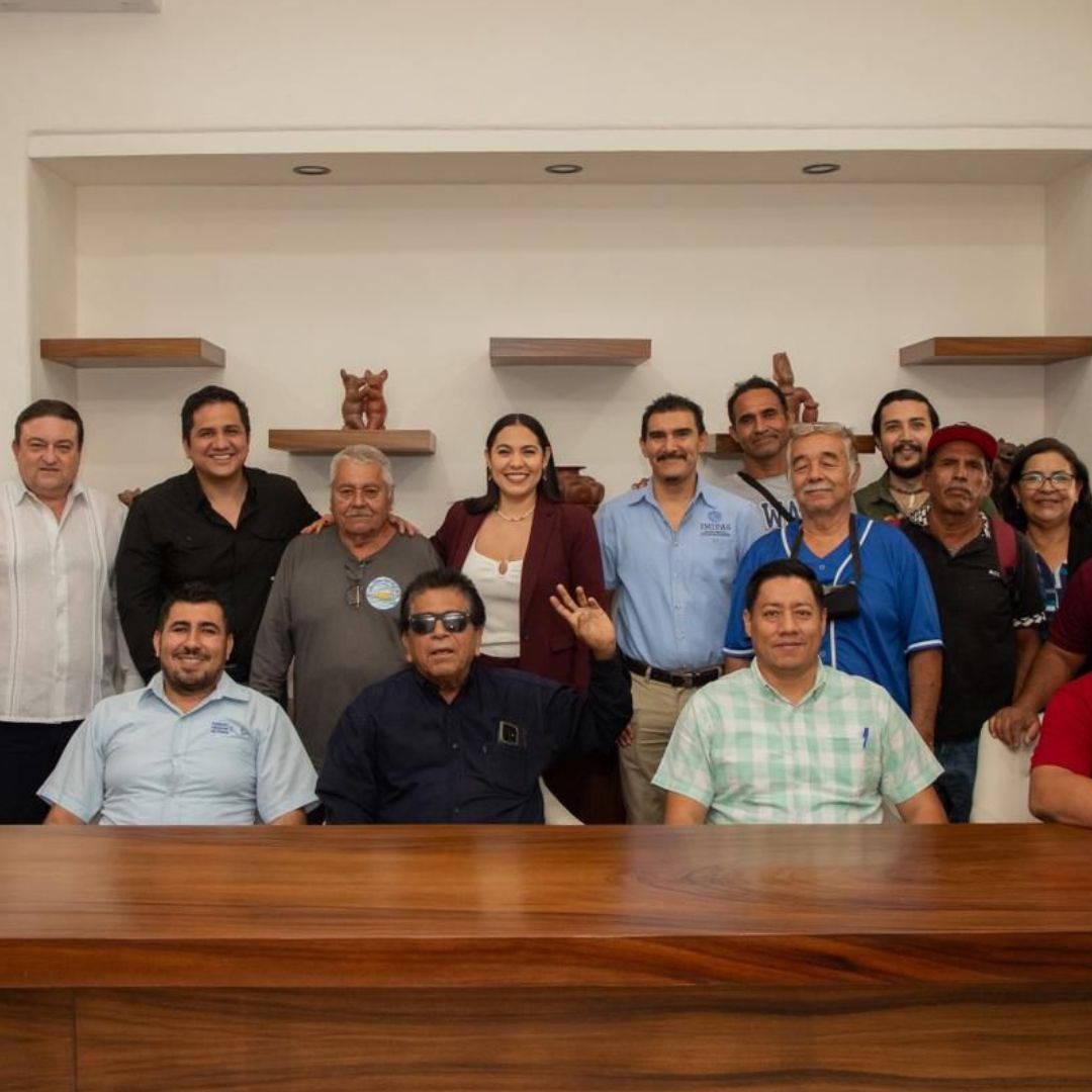 Gobernadora de Colima recibe a pescadores para escuchar sus inquietudes sobre diversos temas