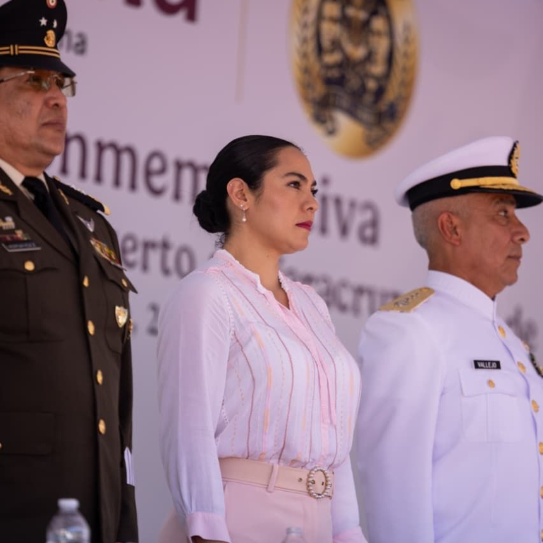 Participa Indira Vizcaíno en ceremonia por el 112 aniversario de la Gesta Heroica del Puerto de Veracruz
