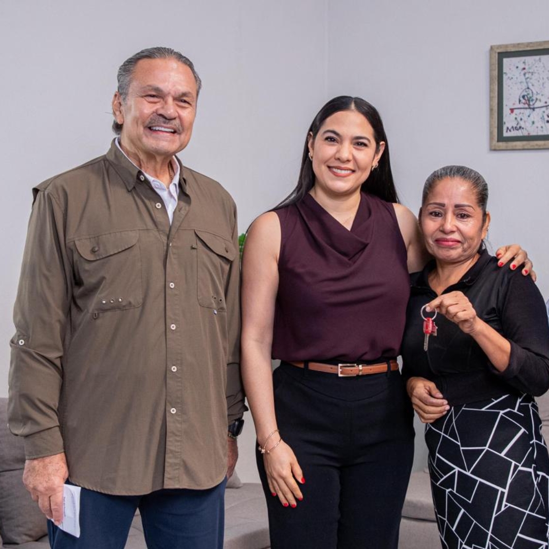 Indira Vizcaíno y titulares de Sedatu e Infonavit entregan primeras 116 Viviendas para el Bienestar en Colima