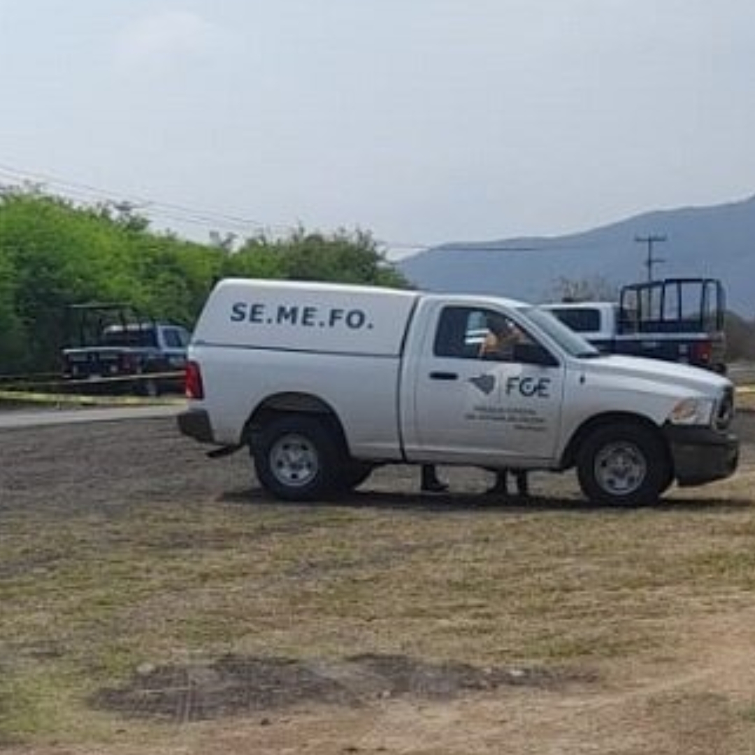 Fatal accidente en la carretera Tecomán–Cerro de Ortega: un joven falleció y otro resultó lesionado