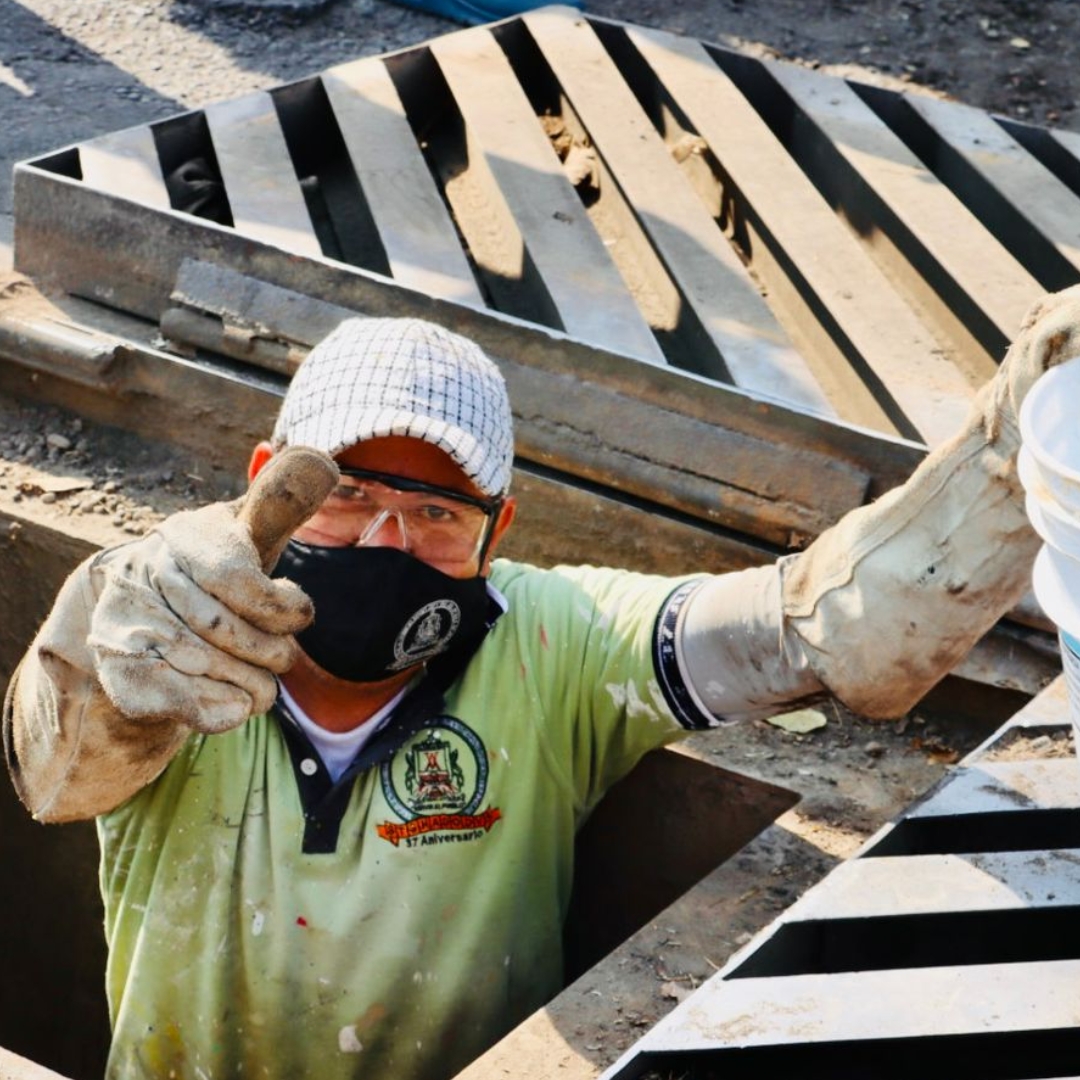 Inicia Tey desazolve de las 122 alcantarillas de Villa de Álvarez